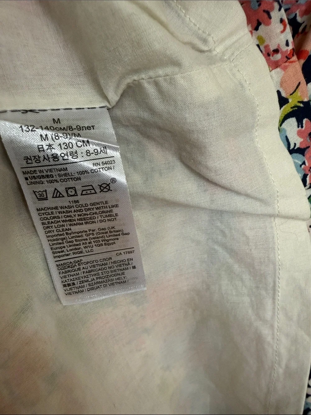 GAP • Wide Neck Cotton Floral Blouse in Colorful Print with 3/4 Balloon Sleeves